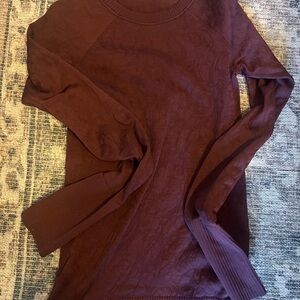 Lululemon long sleeves top